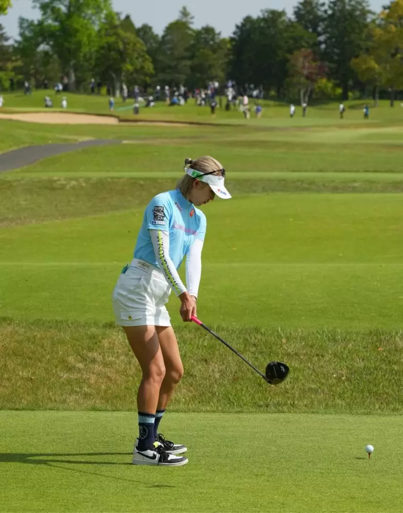 金田久美子のドライバースイング