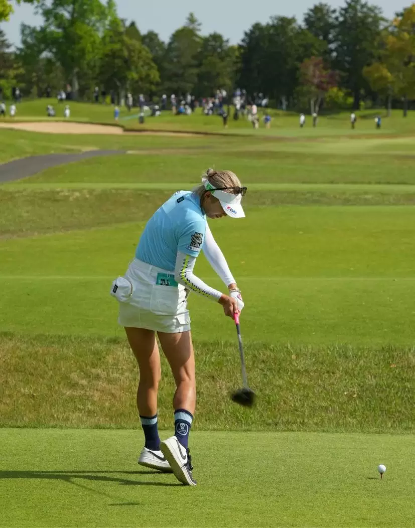 金田久美子のドライバースイング