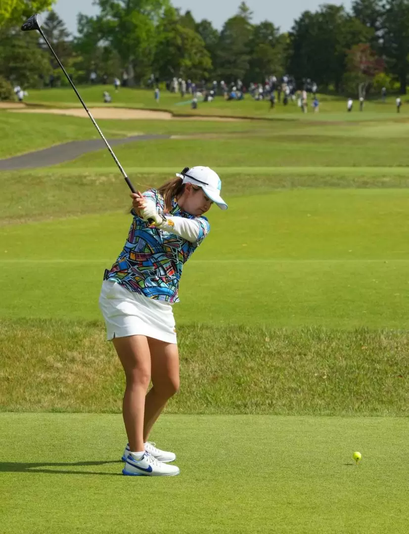 桑木志帆のドライバースイング