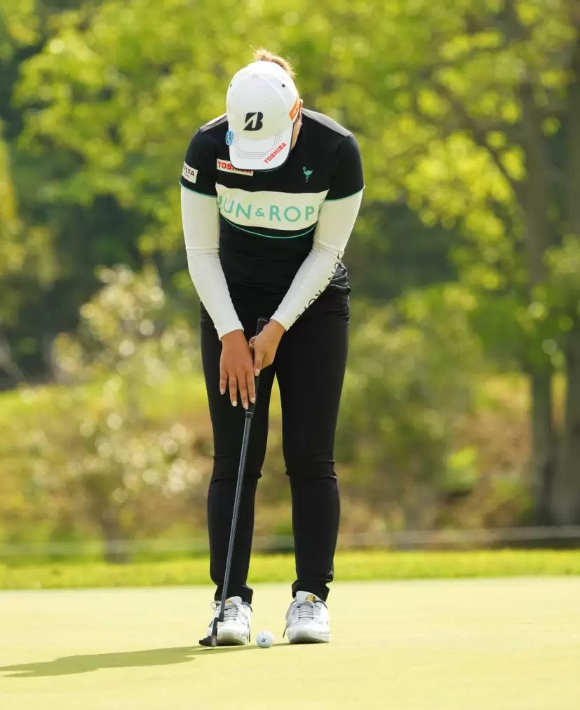 高橋彩華のパッティングストローク