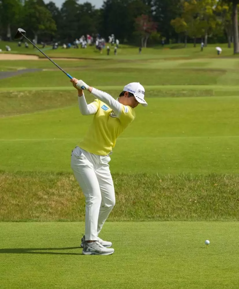 植竹希望のドライバースイング