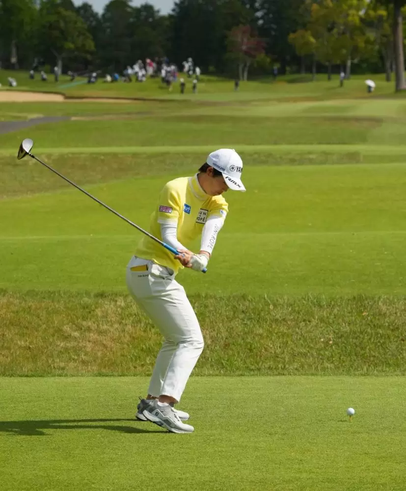 植竹希望のドライバースイング