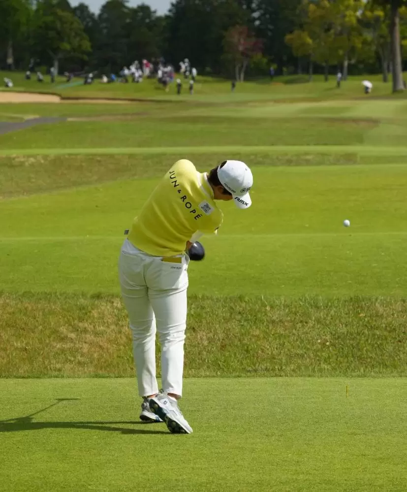 植竹希望のドライバースイング