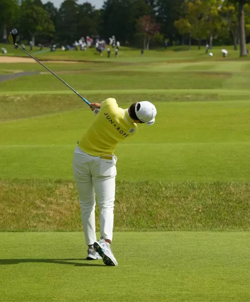 植竹希望のドライバースイング