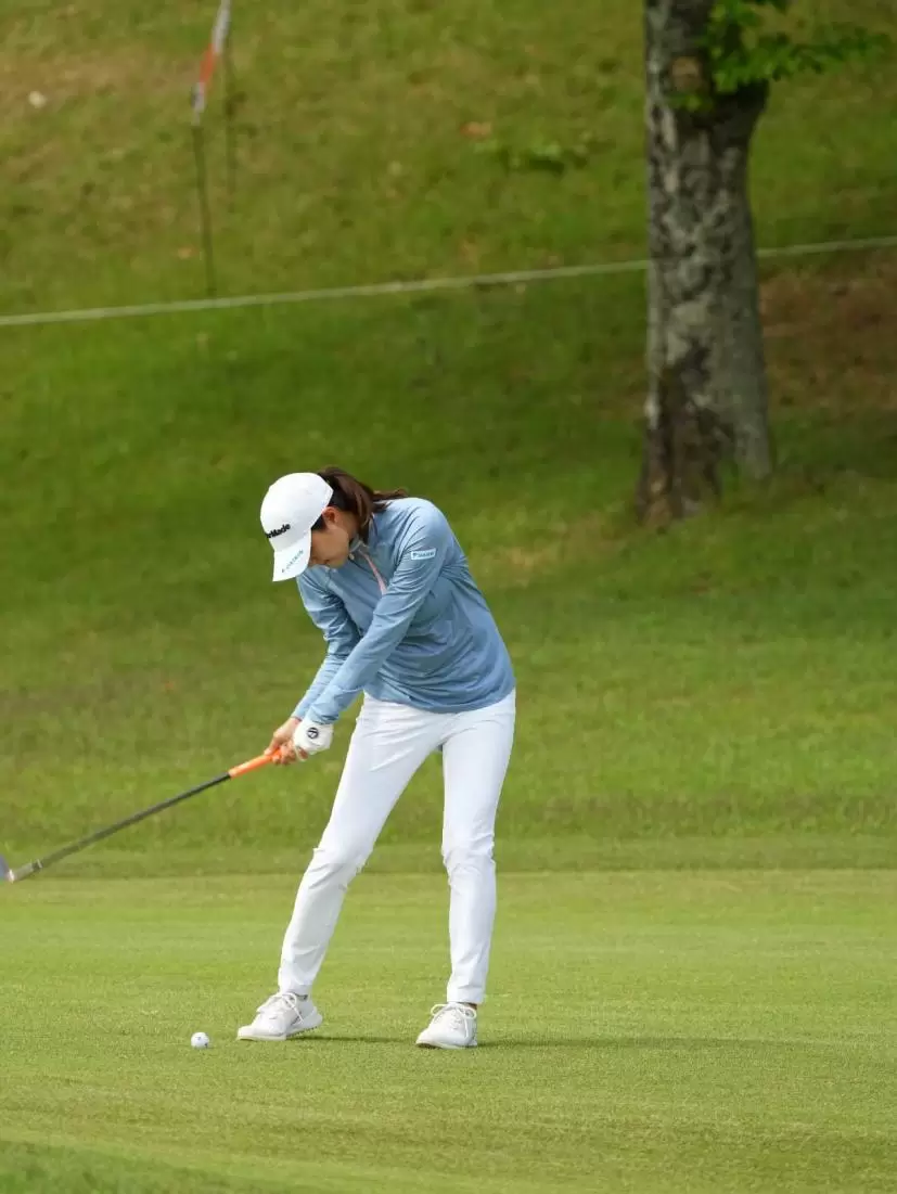 新垣比菜のアイアンスイング