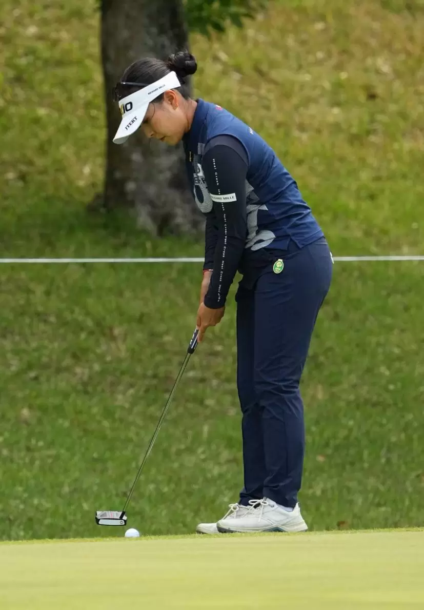 青木瀬令奈のパッティングストローク