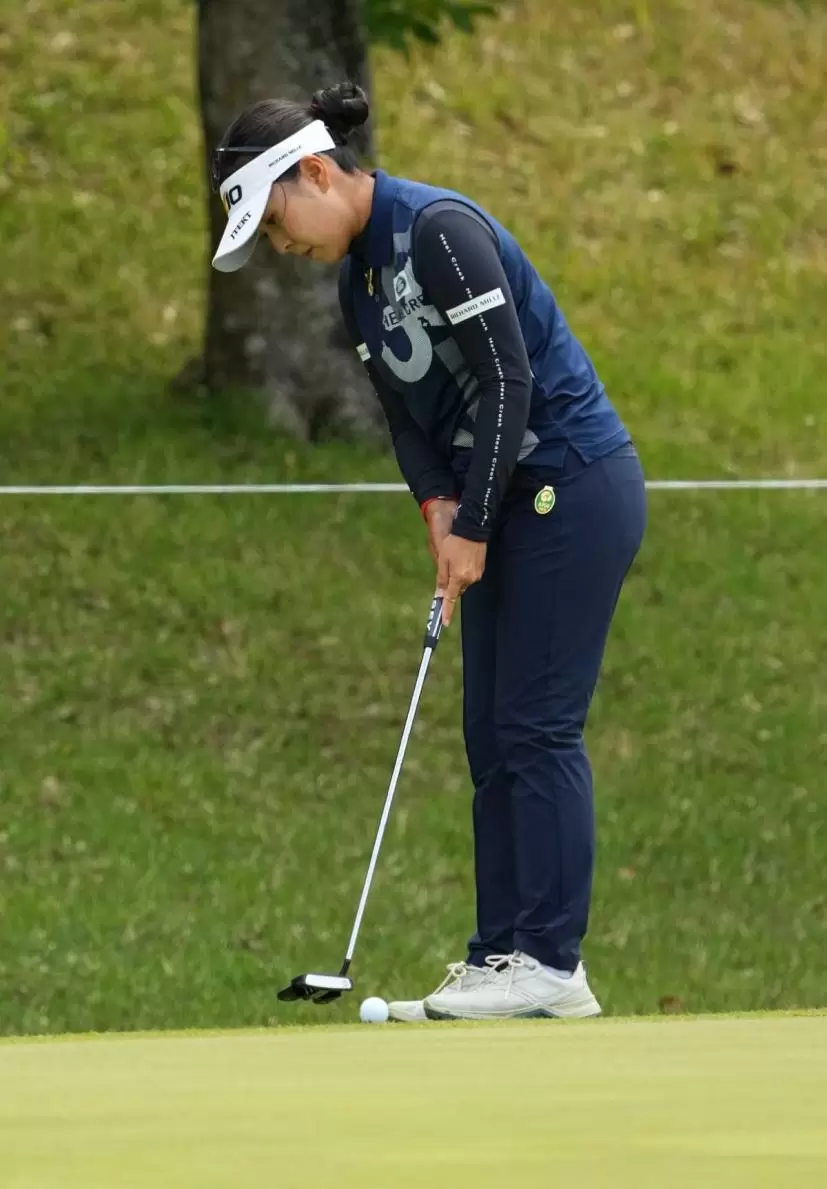 青木瀬令奈のパッティングストローク