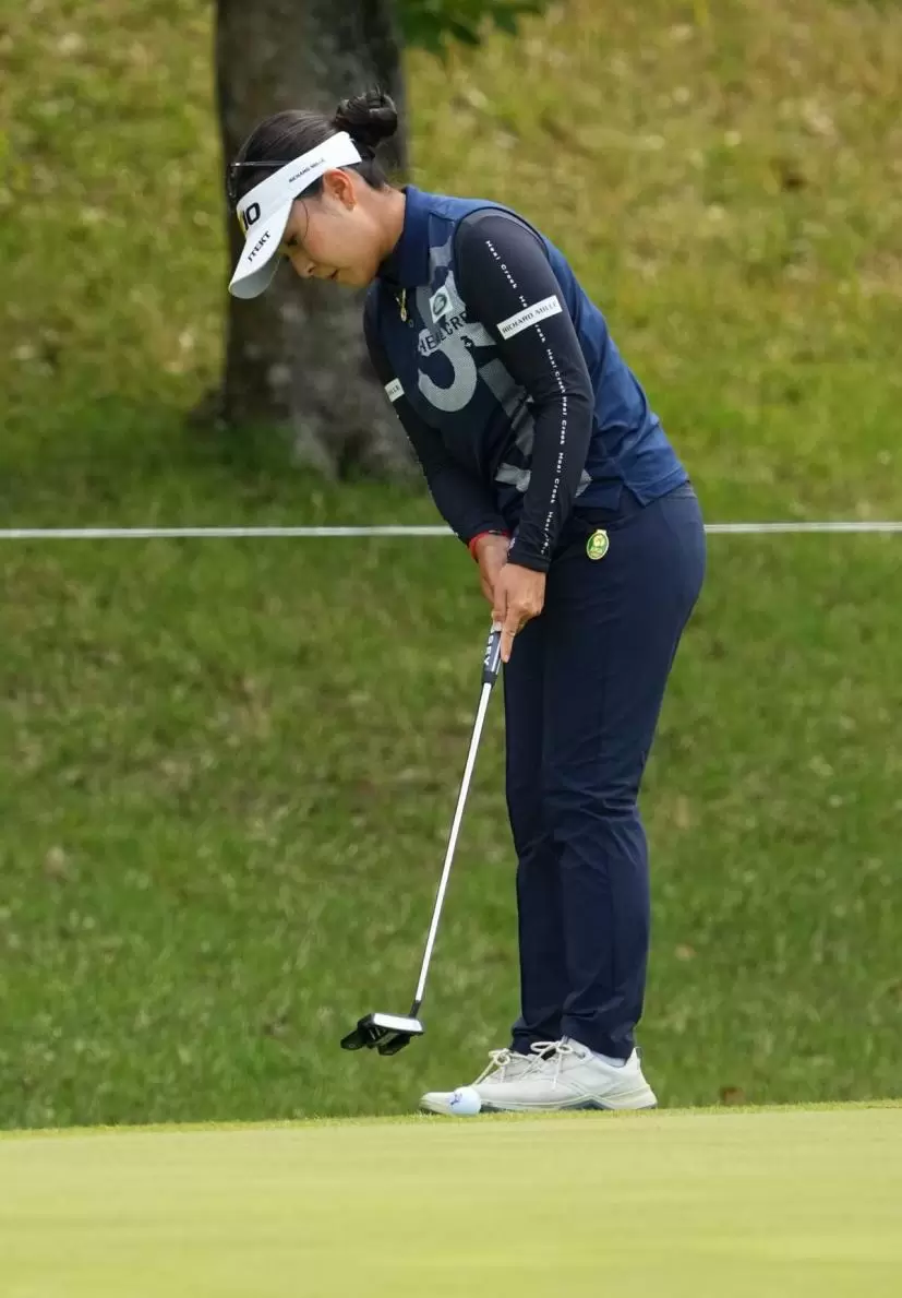 青木瀬令奈のパッティングストローク