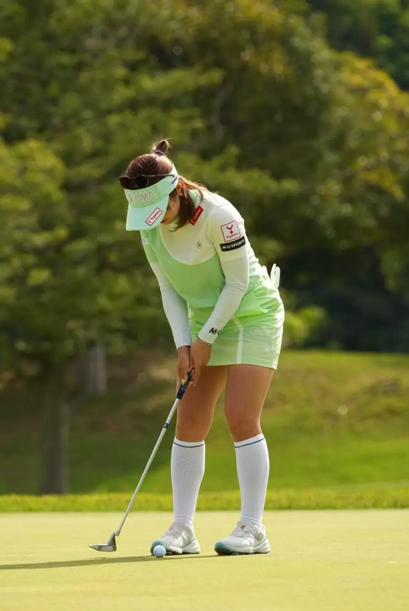 林菜乃子のパッティングストローク