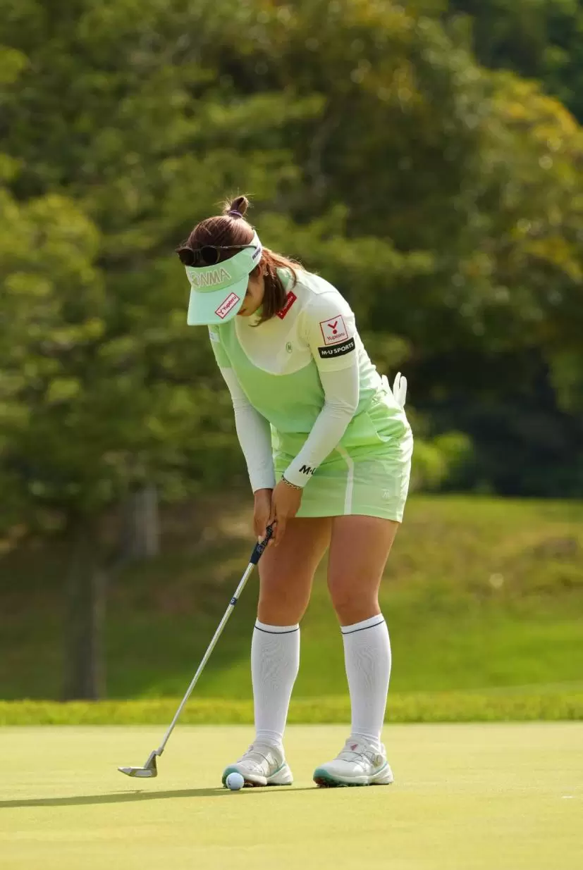 林菜乃子のパッティングストローク