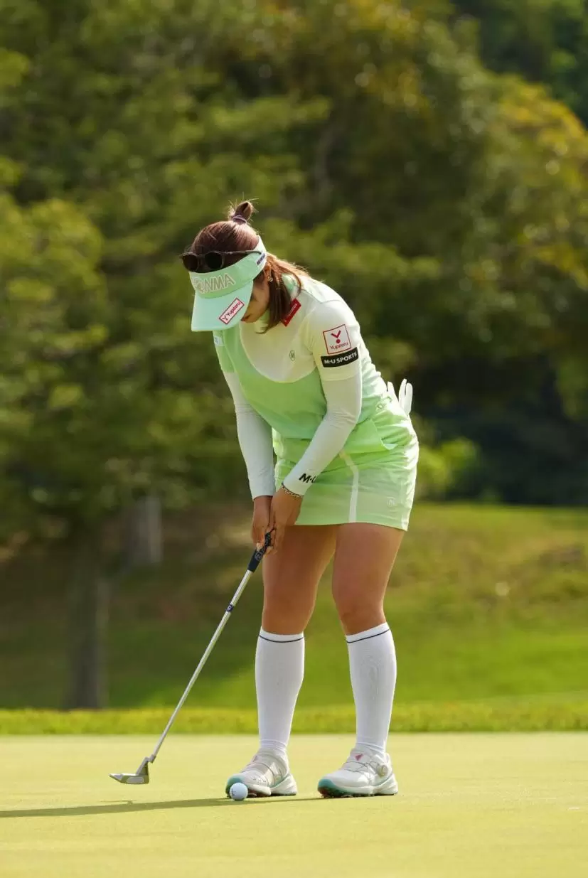 林菜乃子のパッティングストローク