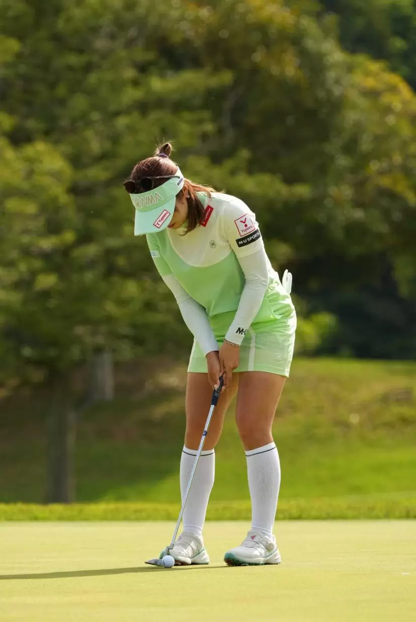 林菜乃子のパッティングストローク