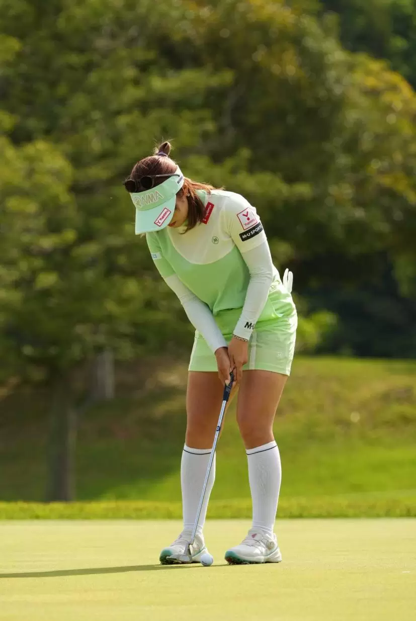 林菜乃子のパッティングストローク