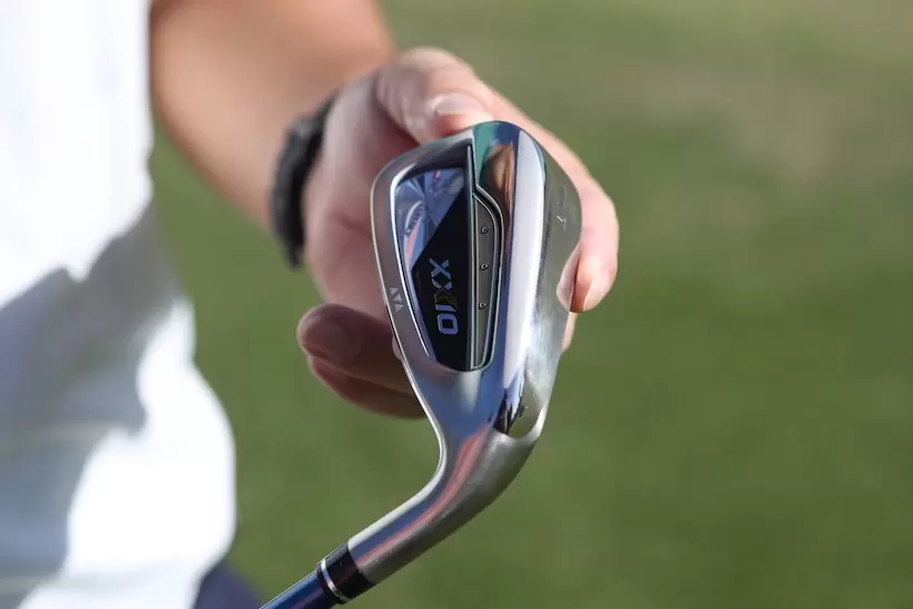 ゼクシオ13アイアン