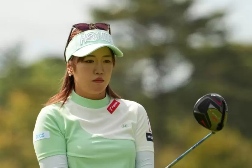 林菜乃子のドライバースイング