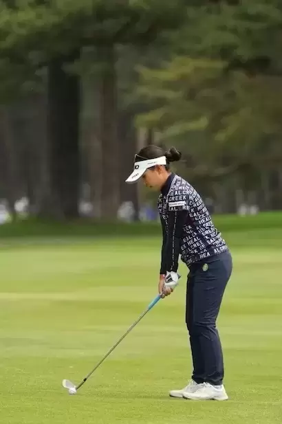 アイアンスイング（斜め前方）