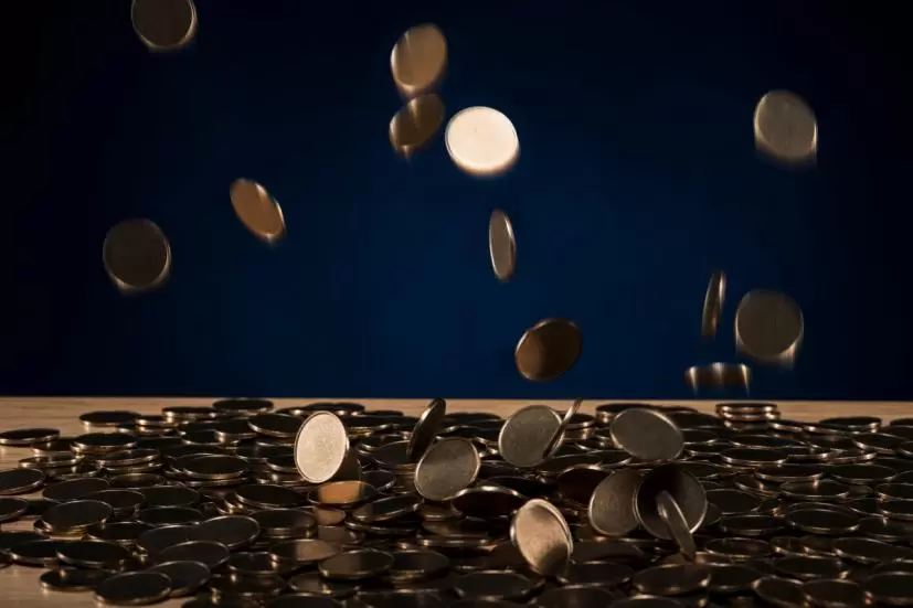 降ってくる金貨