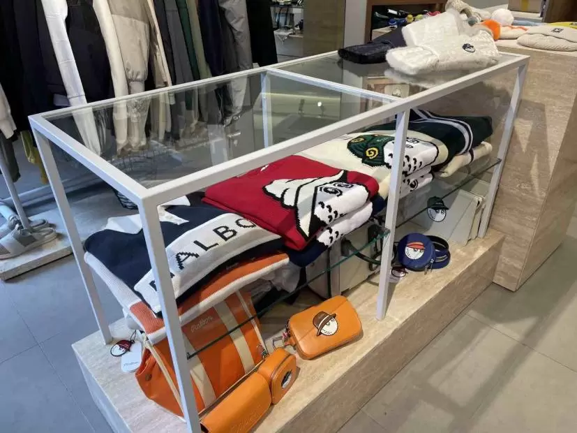 韓国ゴルフウェア