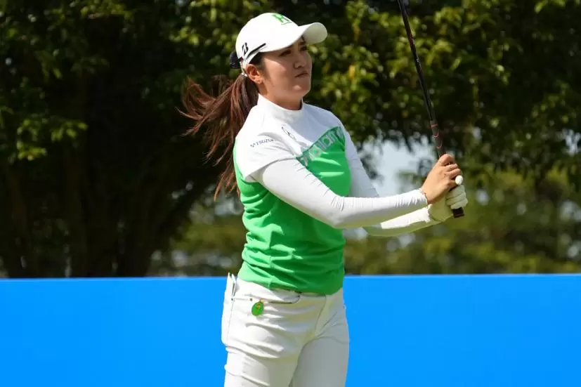 稲見萌寧のドライバースイング