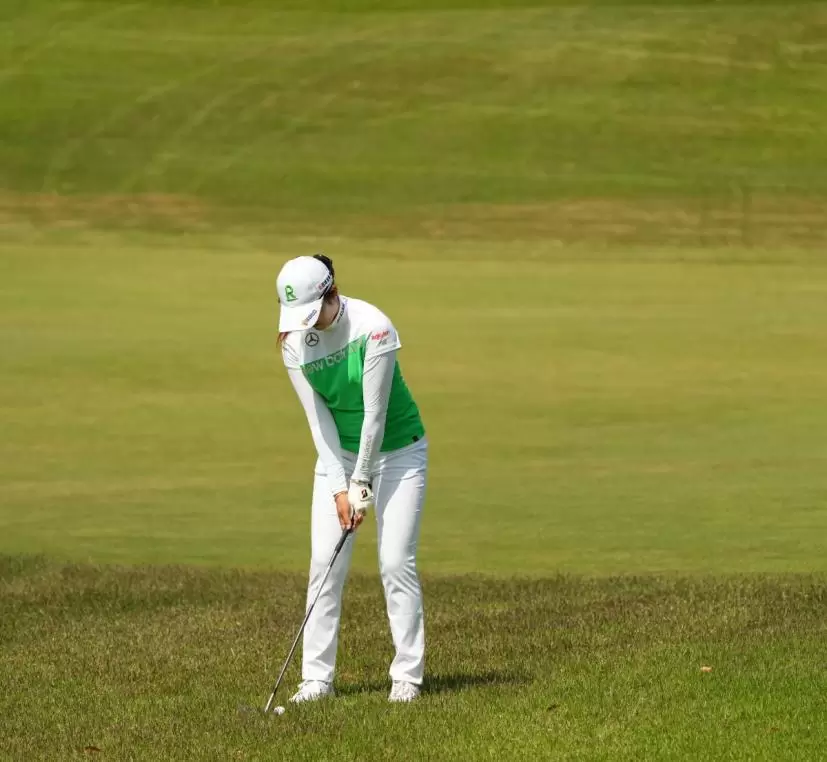 稲見萌寧のウェッジスイング