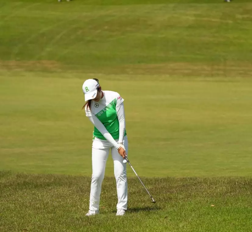 稲見萌寧のウェッジスイング