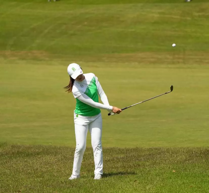 稲見萌寧のウェッジスイング