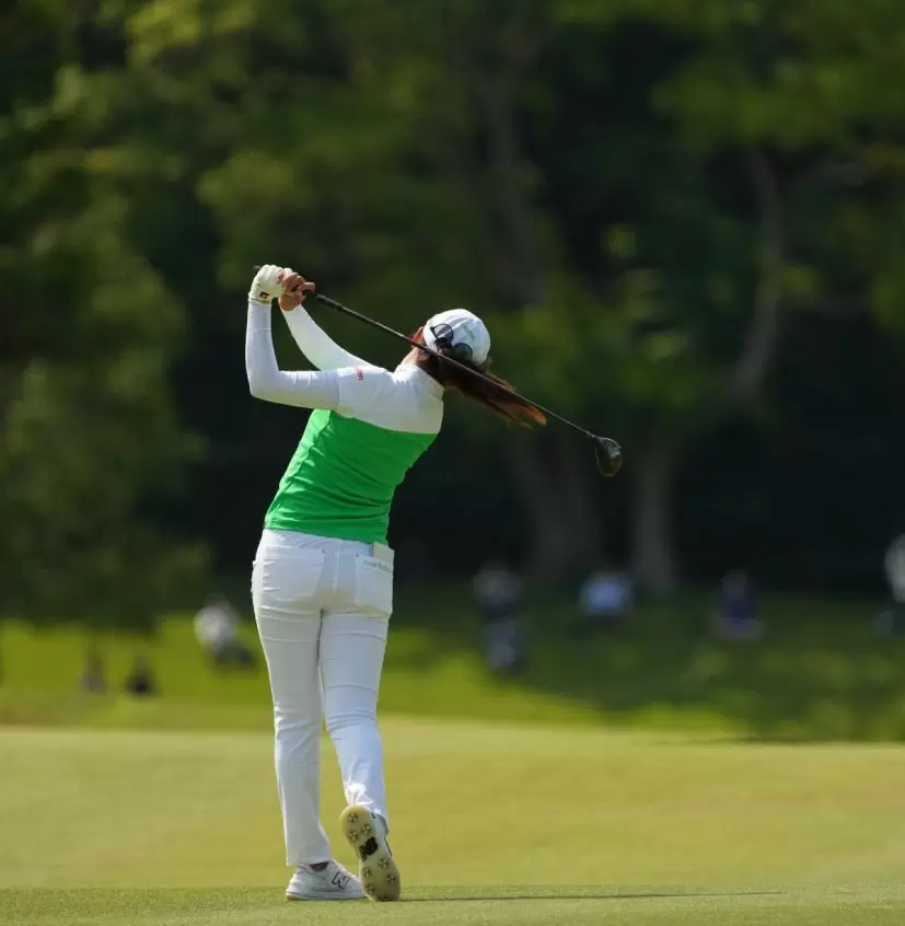 稲見萌寧のフェアウェイウッドスイング