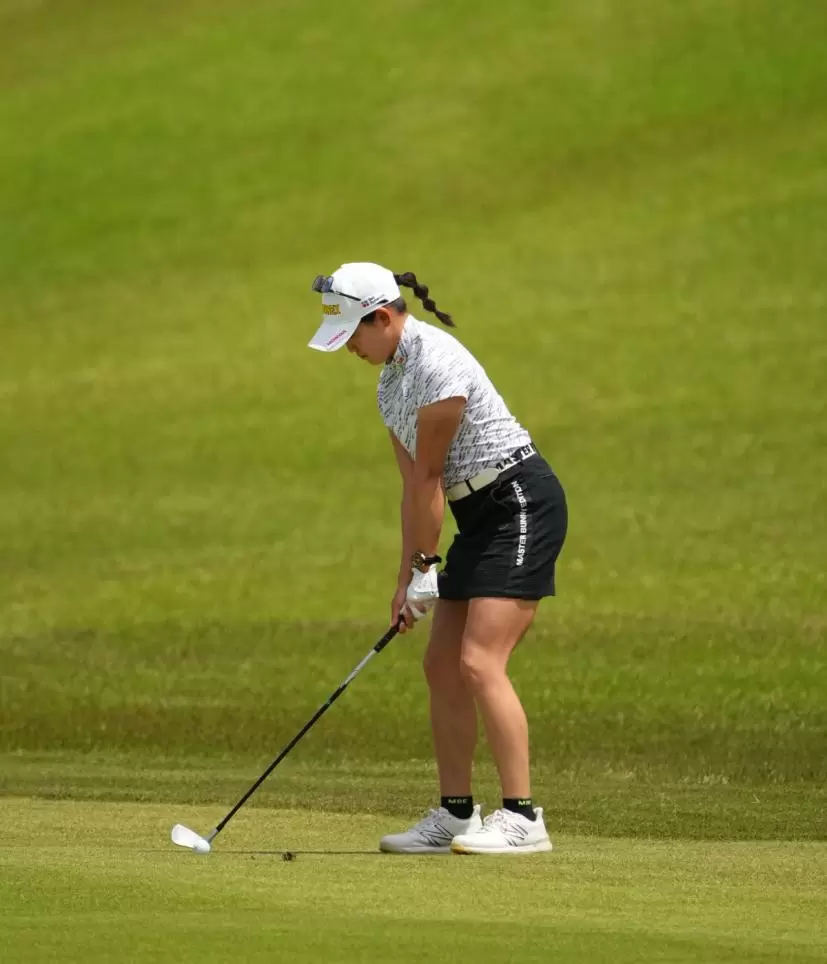 岩井千怜のアイアンスイング