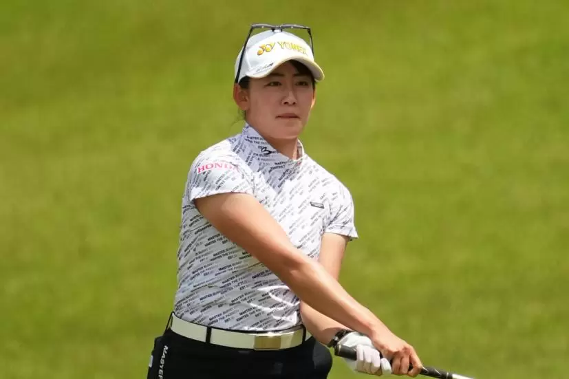 岩井千怜のアイアンスイング