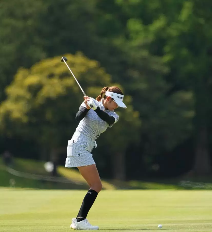 原英莉花のユーティリティスイング