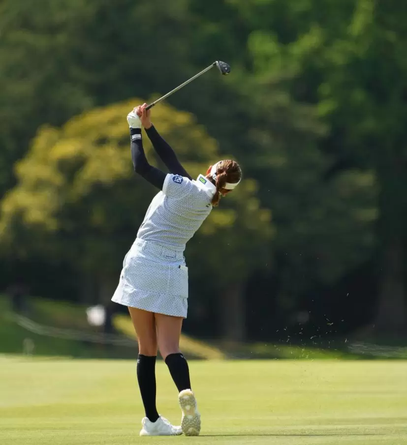 原英莉花のユーティリティスイング