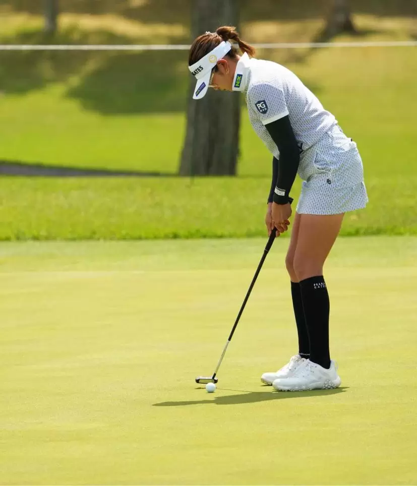 原英莉花のパッティングストローク