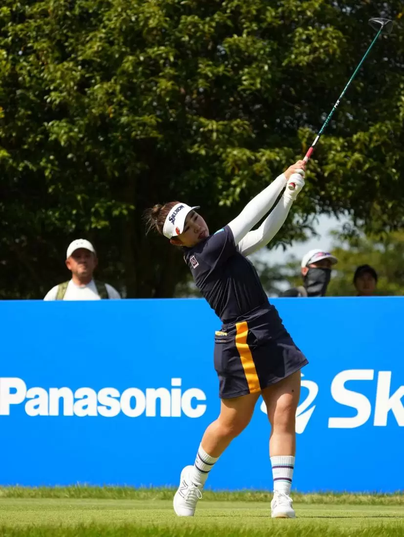 山下美夢有のドライバースイング