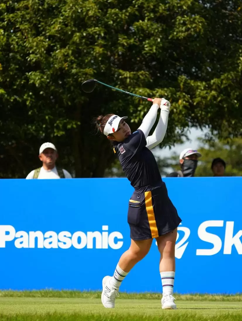 山下美夢有のドライバースイング