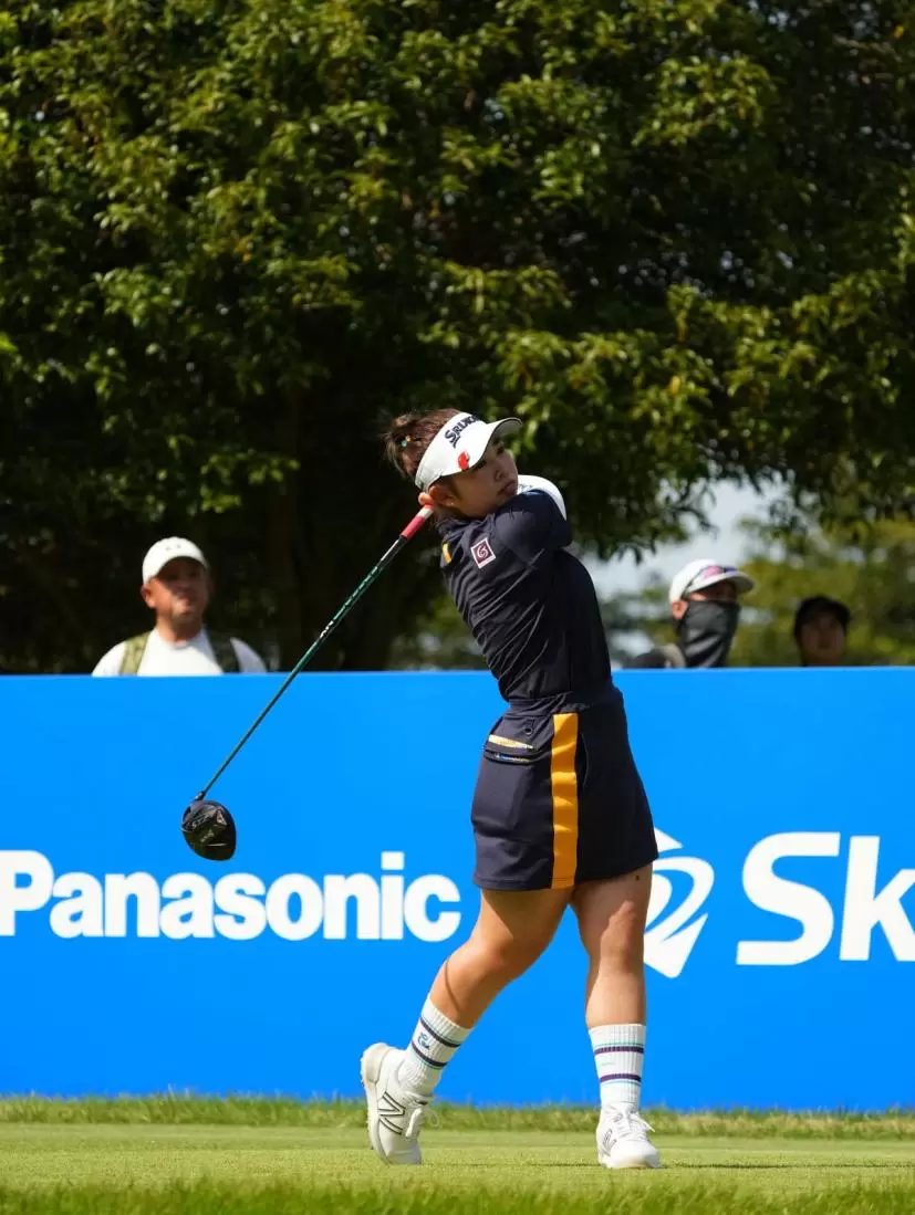 山下美夢有のドライバースイング