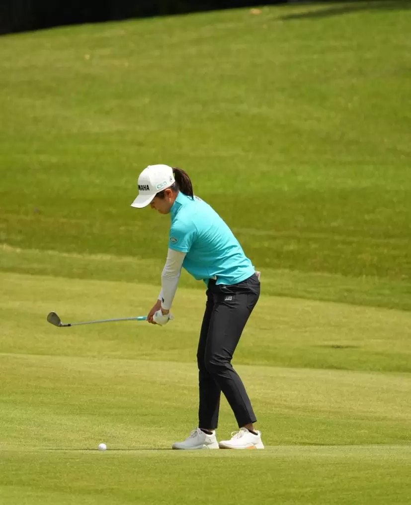 神谷そらのアイアンスイング