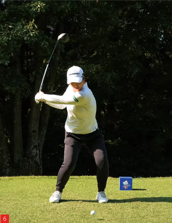 西郷真央（写真6）スイング