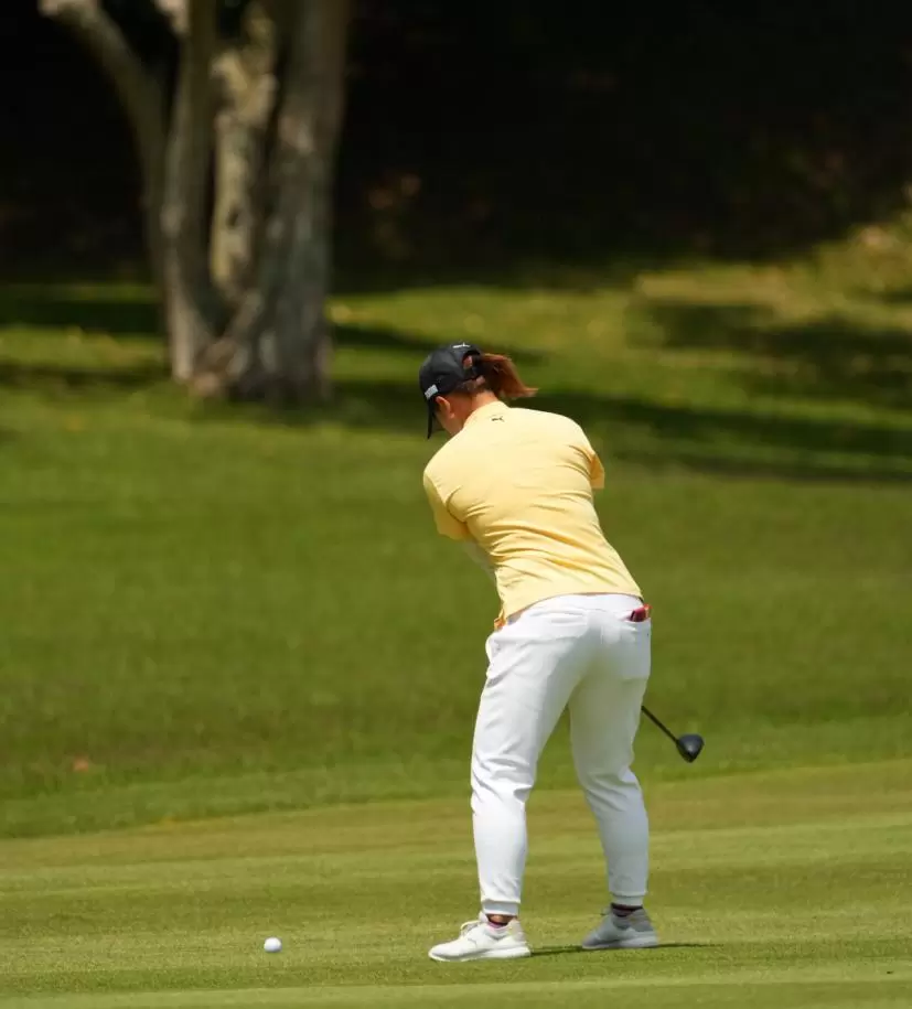 西郷真央のフェアウェイウッドスイング