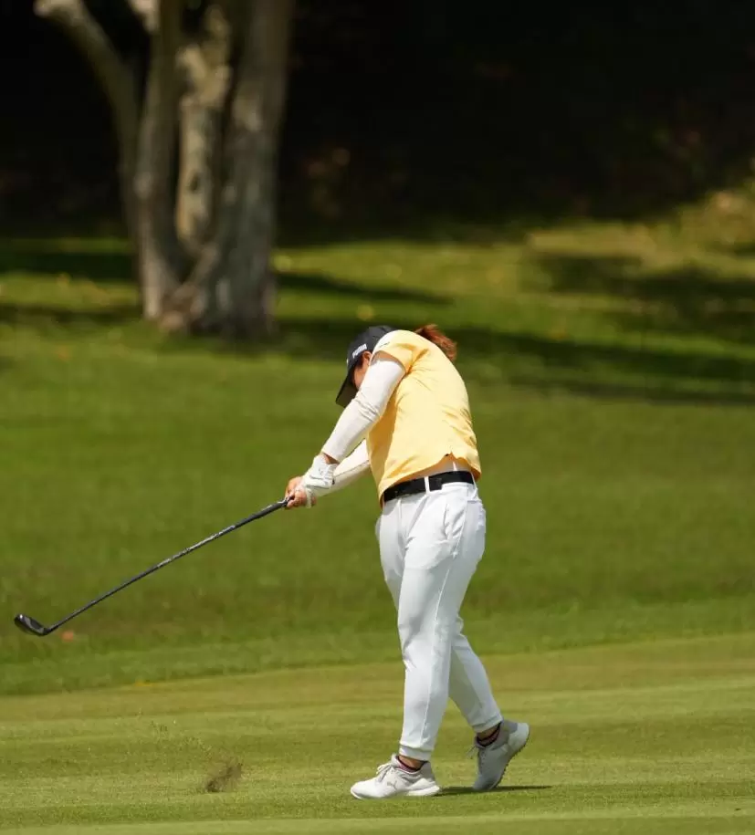 西郷真央のフェアウェイウッドスイング