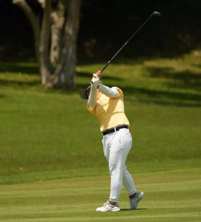 西郷真央のフェアウェイウッドスイング