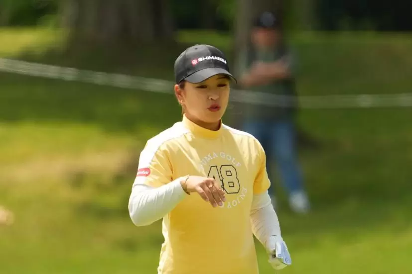 西郷真央のフェアウェイウッドスイング