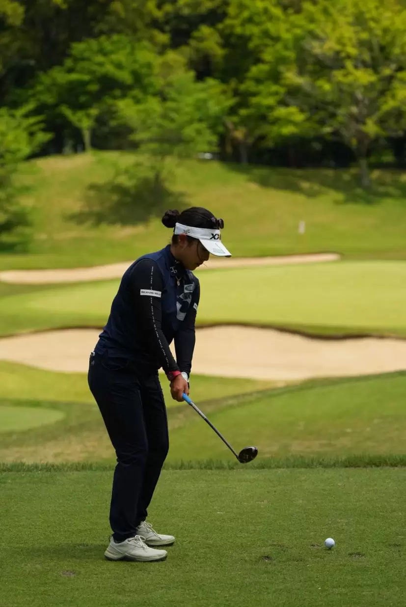 青木瀬令奈のフェアウェイウッドスイング