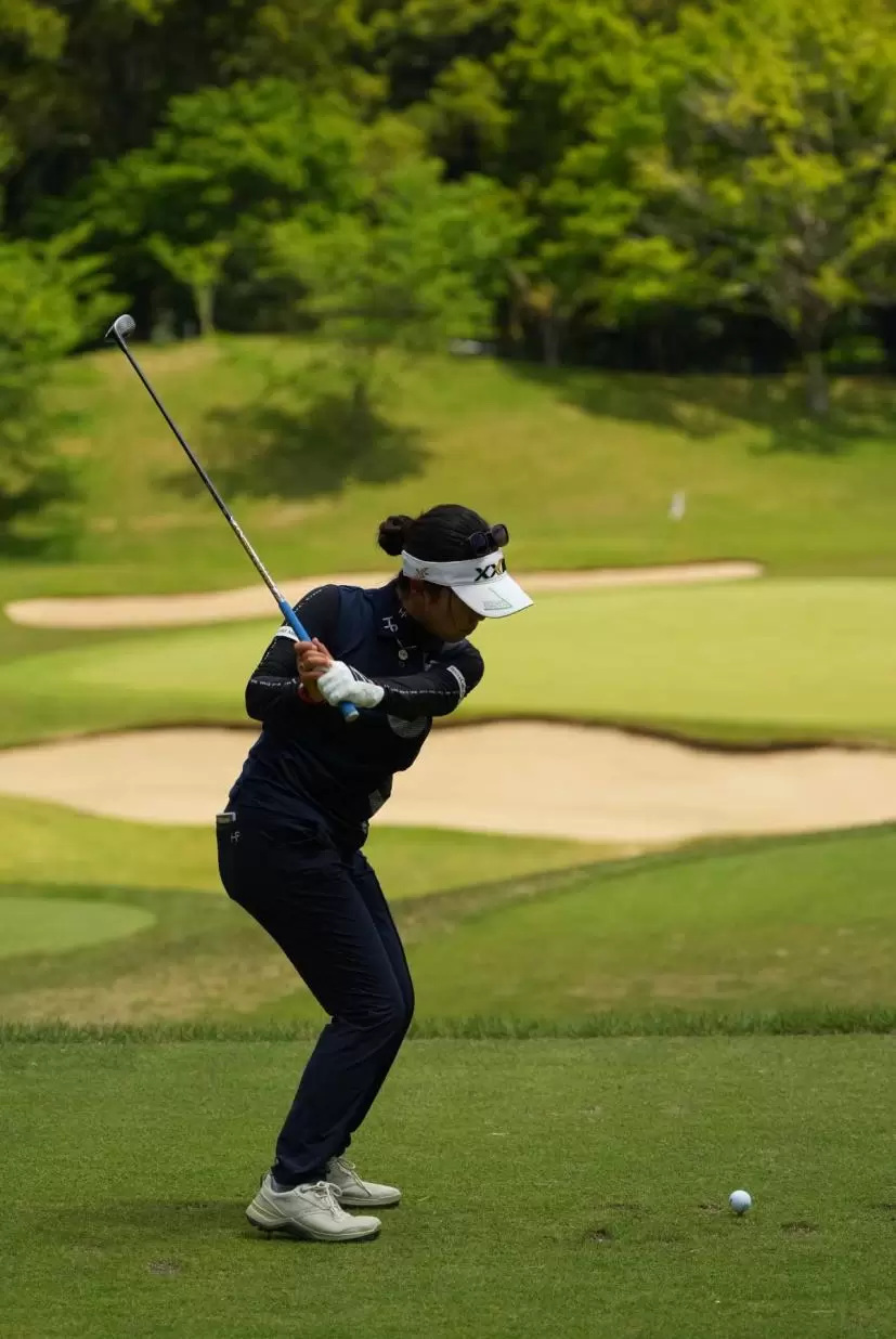 青木瀬令奈のフェアウェイウッドスイング