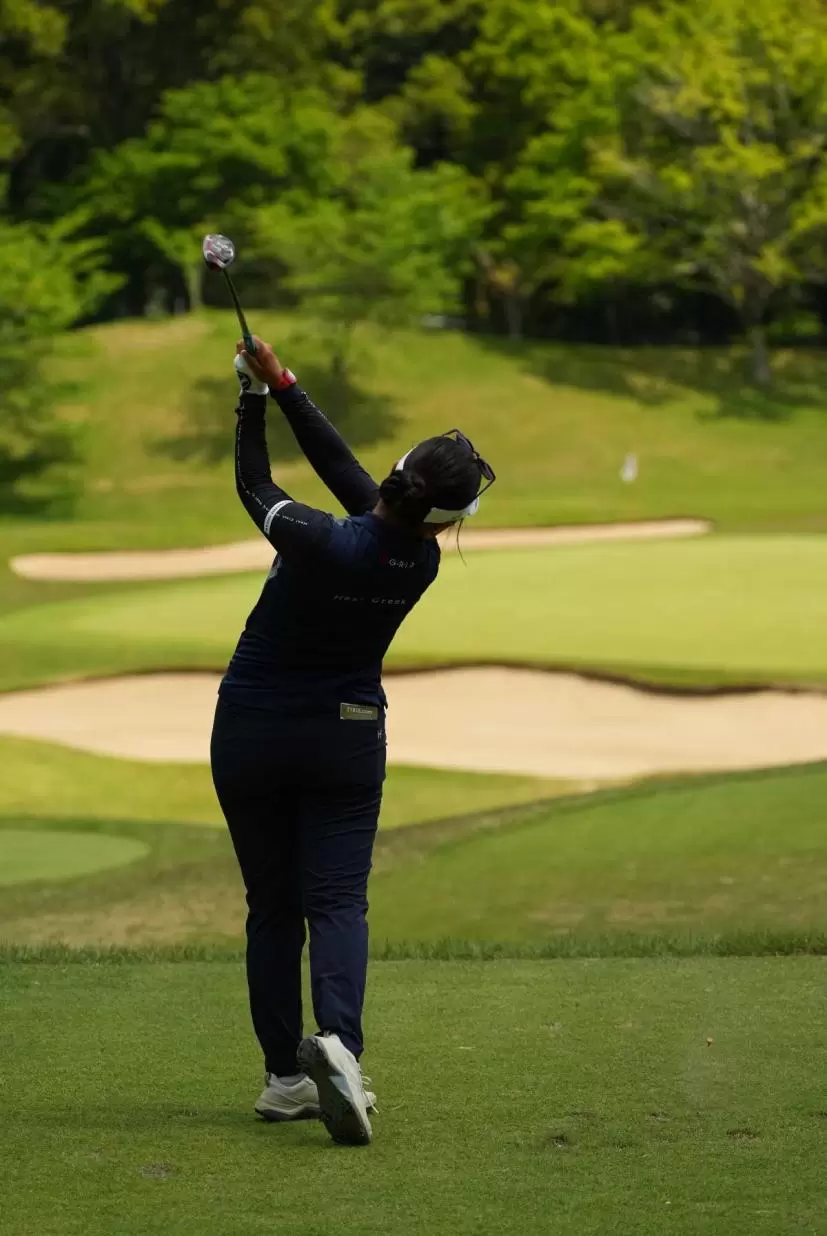 青木瀬令奈のフェアウェイウッドスイング