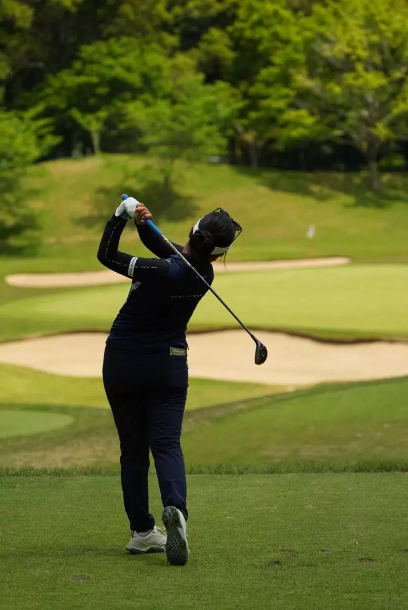 青木瀬令奈のフェアウェイウッドスイング