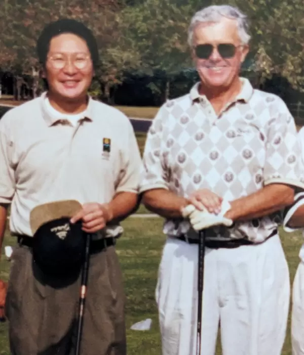 先輩会員トム・ジュエルと