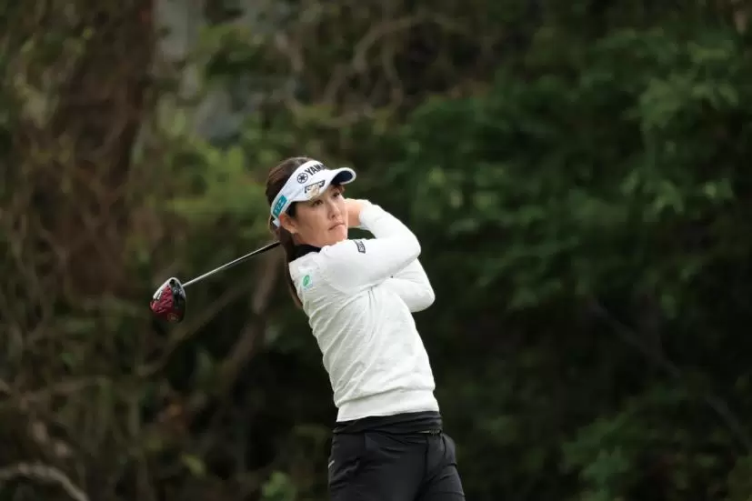 福田真未のスイング