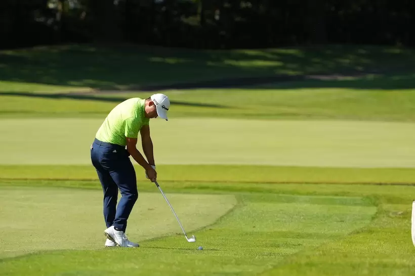 コリン,モリカワ,アイアン