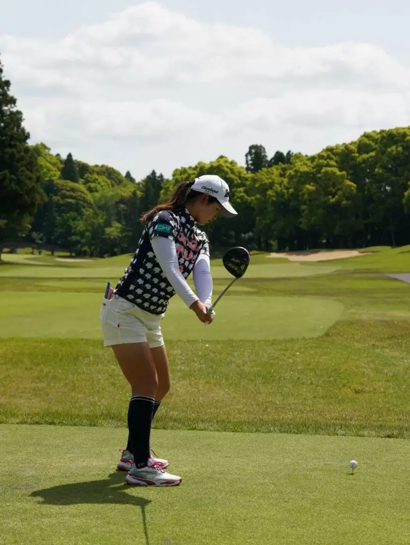 櫻井心那のドライバースイング