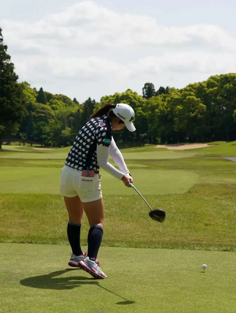 櫻井心那のドライバースイング